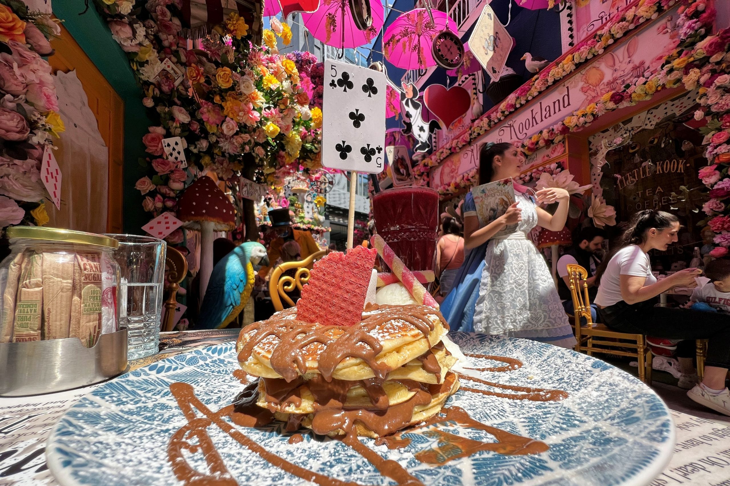 Little Kook - Alice In Wonderland Themed Cafe 00